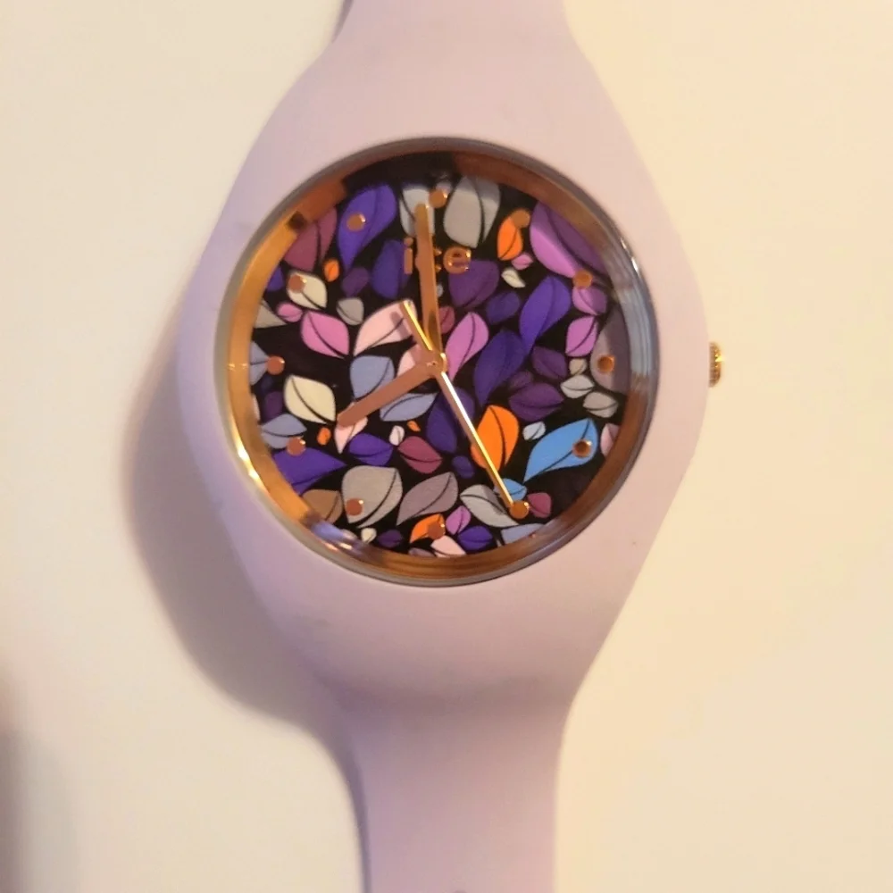 Ice Silicone Lavender Watch With Floral Design‎ NWOT